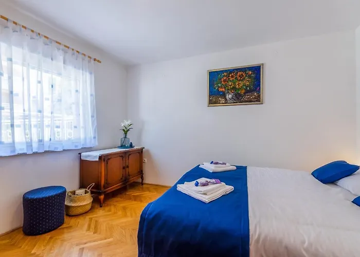 Juanita دْغاماي